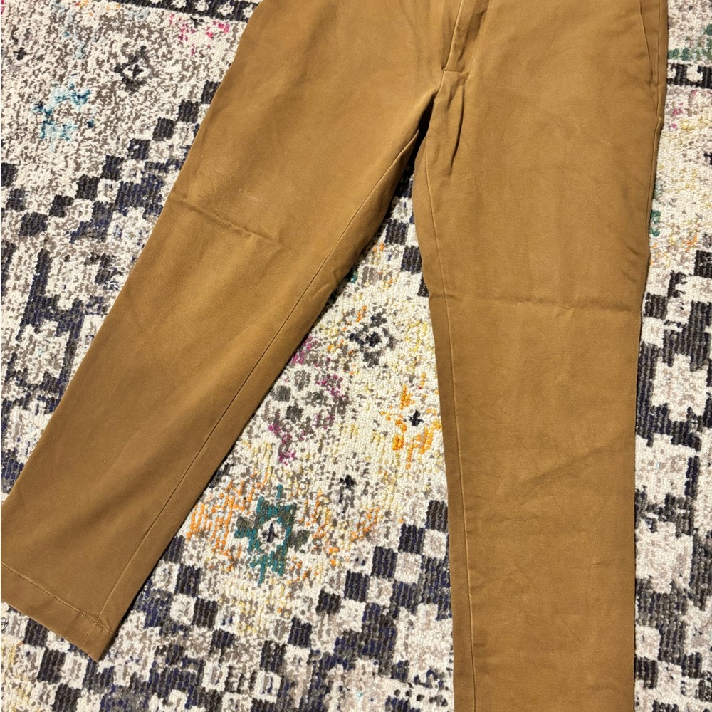 Banana Republic Men's Chino Pants in Caramel Brown